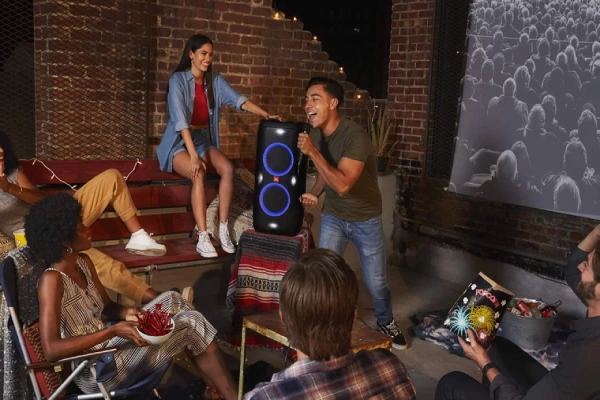 مقایسه ساندبار و پارتیباکس